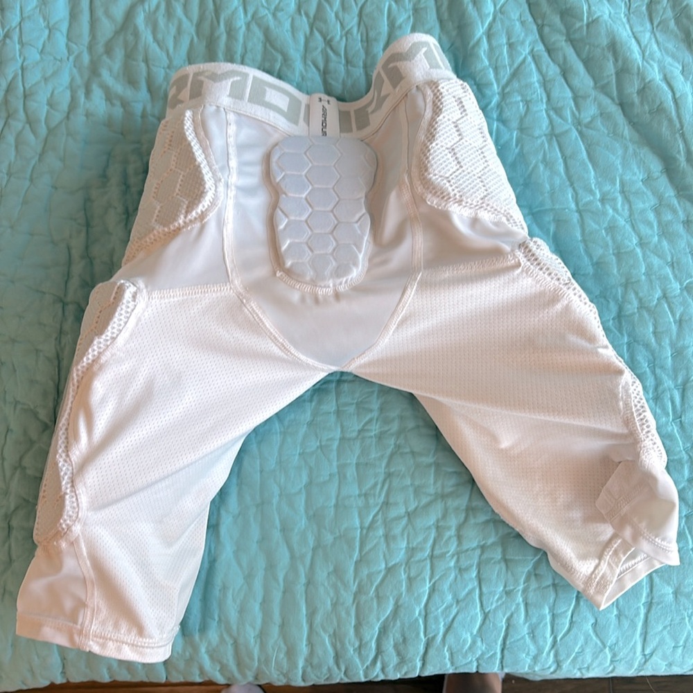 Under Armour GameDay Pro 5 pad football girdle - Picture 2 of 3